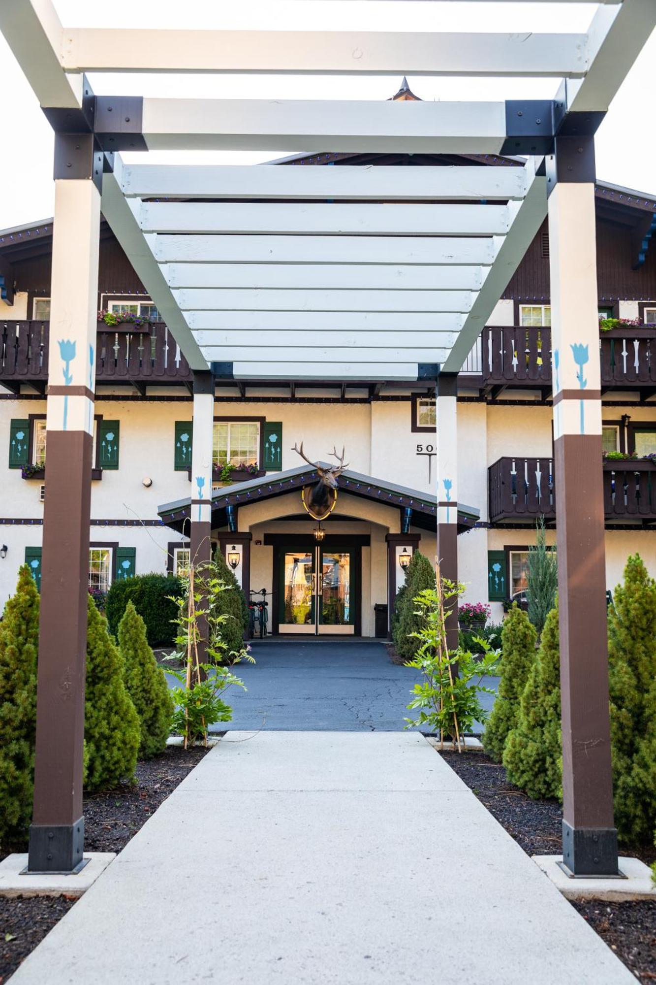 Blue Elk Inn Левенуэрт Экстерьер фото